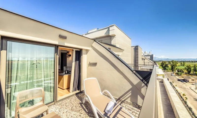Hotel view 180
