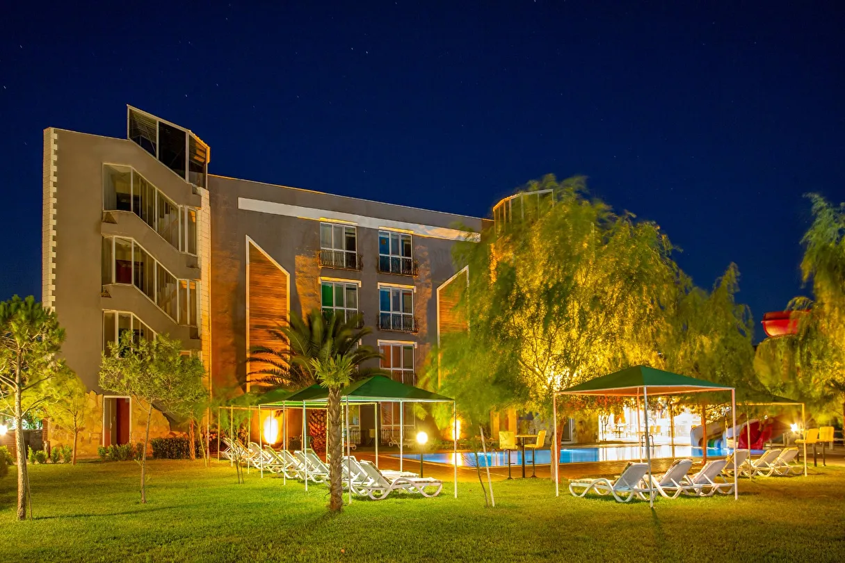 Aqua Nina Hotel