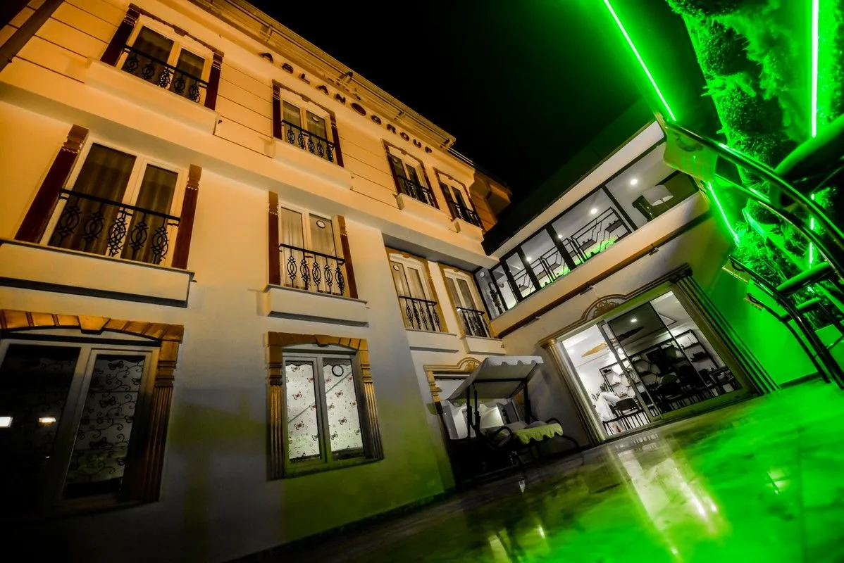 Rosa Therapy Hotel