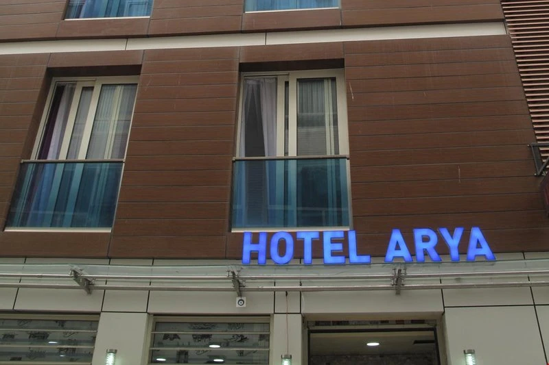 Arya Hotel