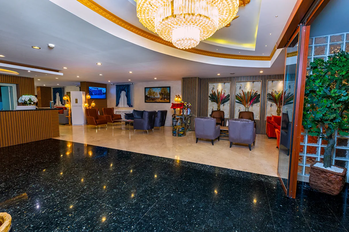 Grand Ani Hotel