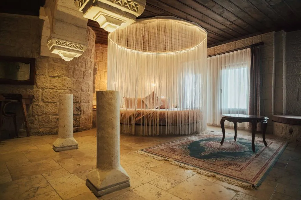 Hu Of Cappadocia