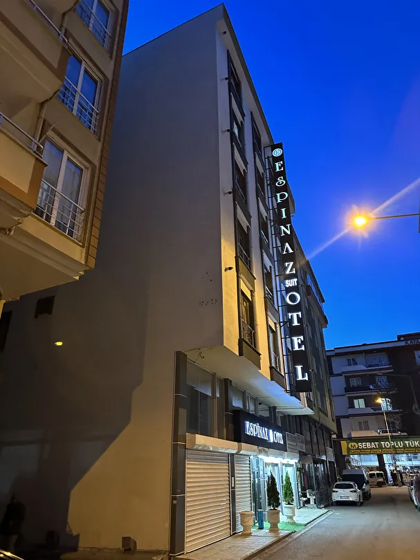 Espinaz Suit Otel